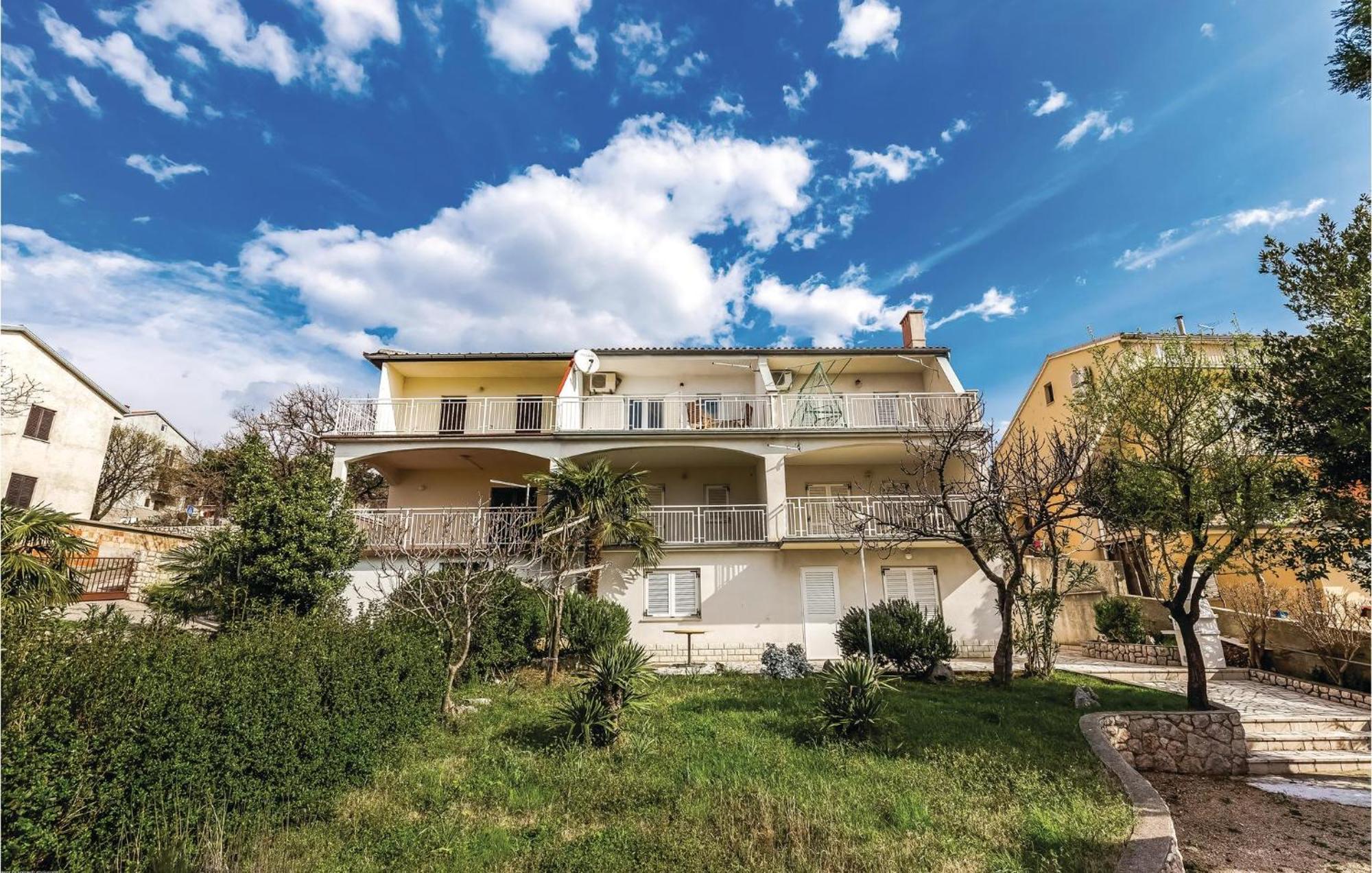 Lovely Apartment In Novi Vinodolski With Wifi Exterior photo